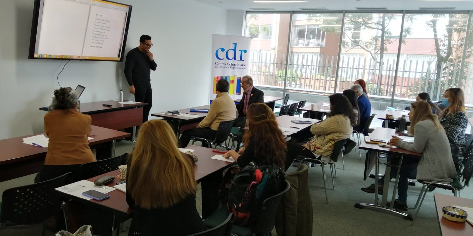 Taller de Escrituras Creativas en Medios Digitales Taller de escrituras creativas