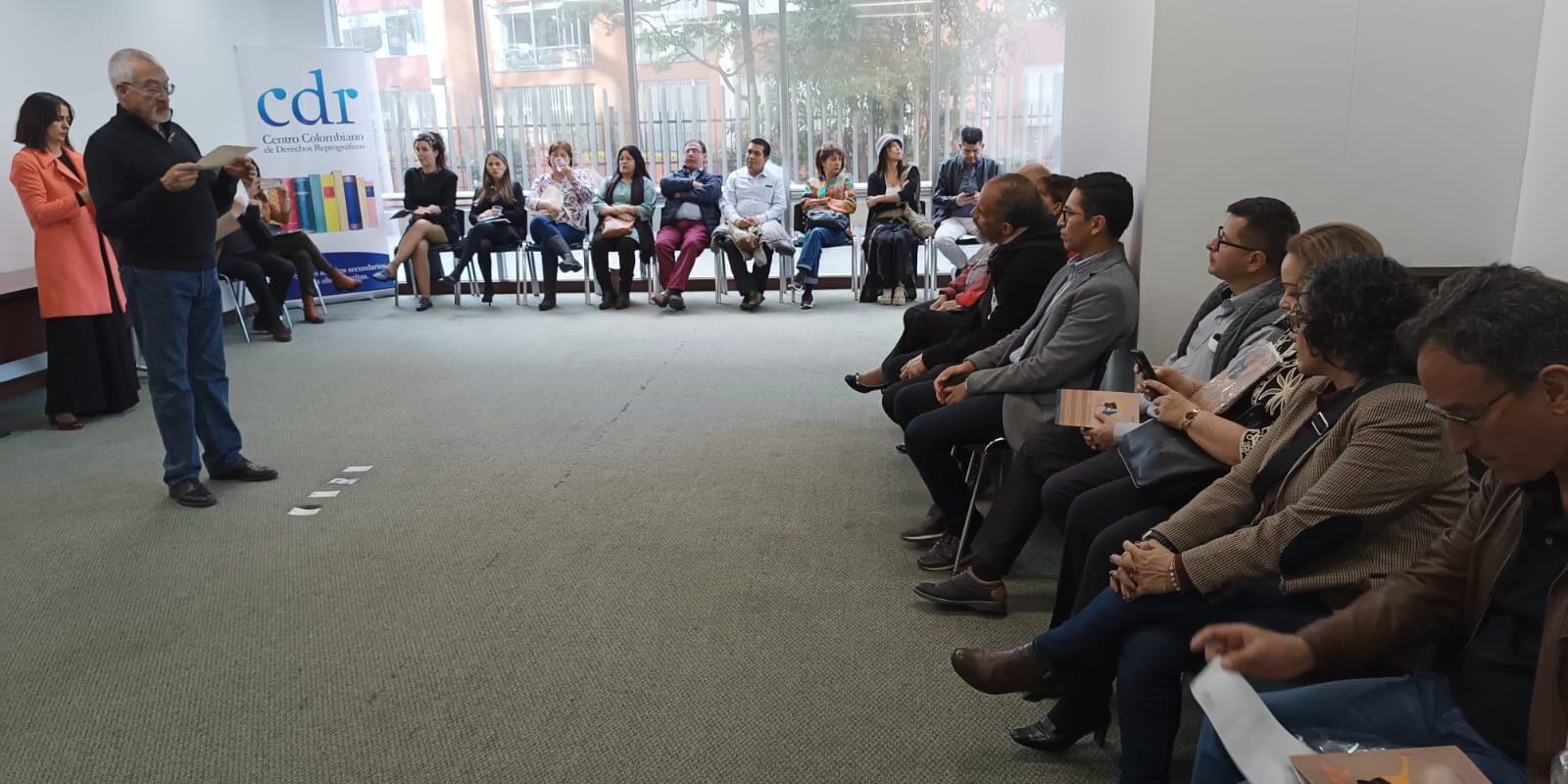 Presidente del Consejo Directivo del CDR y socios de la entidad en el Cóctel de Despedida 2023 Presidente del Consejo Directivo del CDR y socios de la entidad