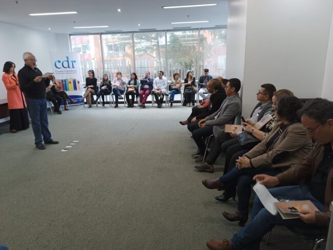 Presidente del Consejo Directivo del CDR y socios de la entidad en el Cóctel de Despedida 2023 Presidente del Consejo Directivo del CDR y socios de la entidad